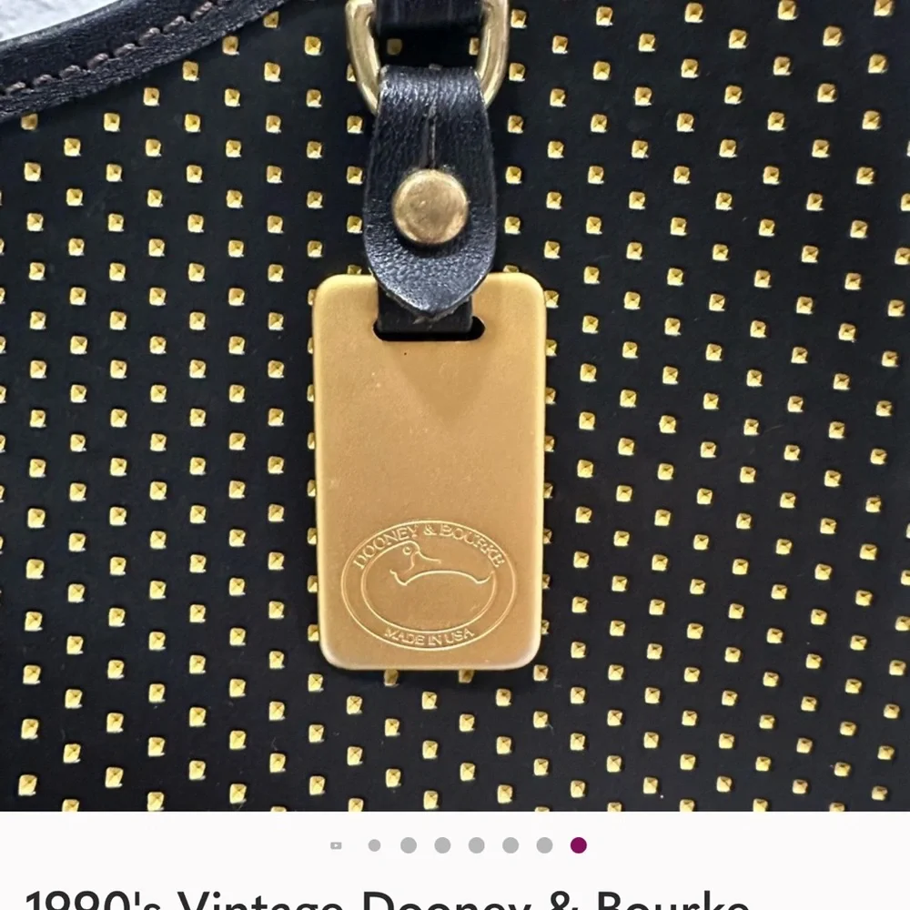 DOONEY & BOURKE BLACK LEATHER RARE VINTAGE SHOULDER HANDBAG.